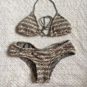 O’Neill Bikini with Scrunch butt both pieces XS